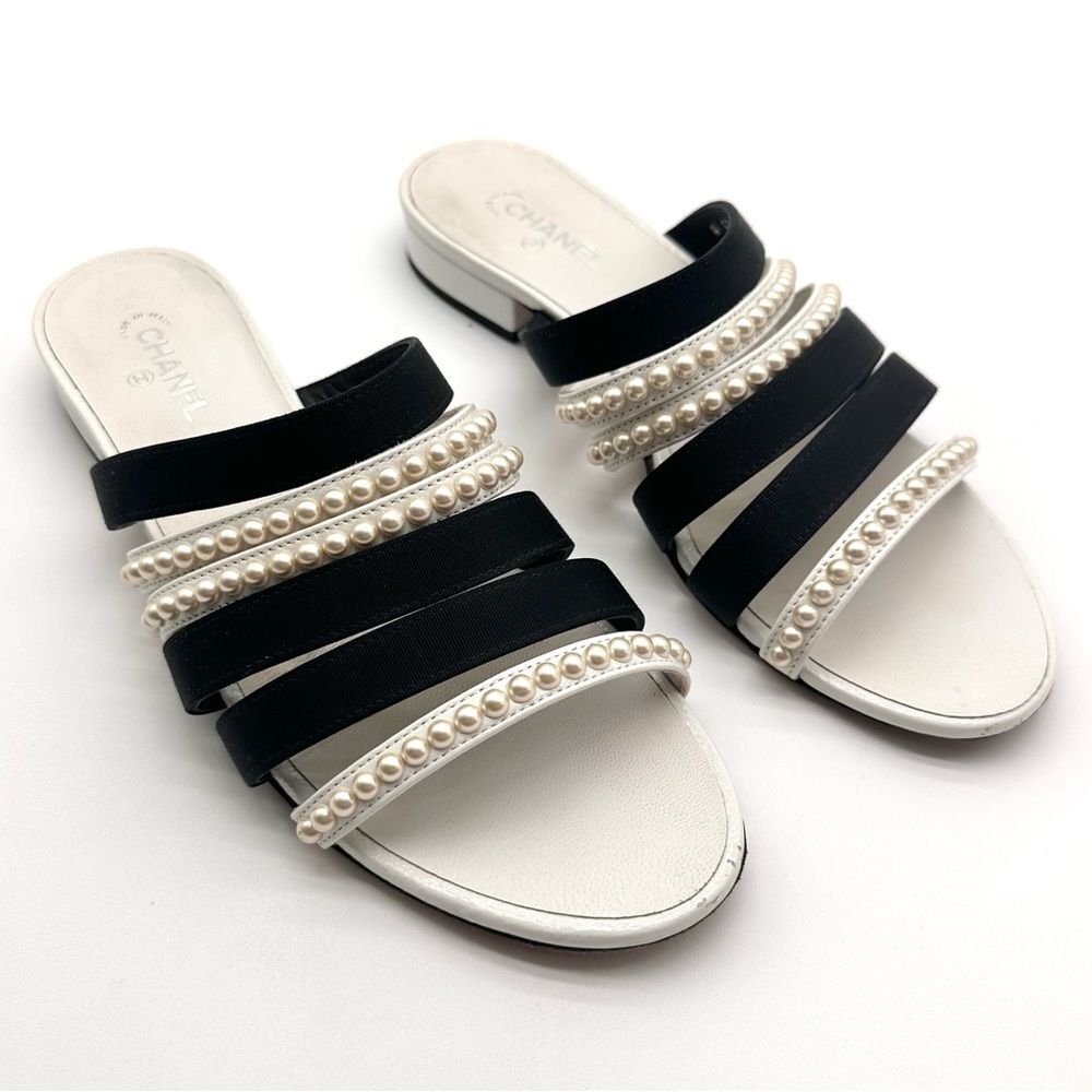 Chanel CC Logo Grosgrain Leather Pearl Straps Mules Sandals White/Black EU 38.5